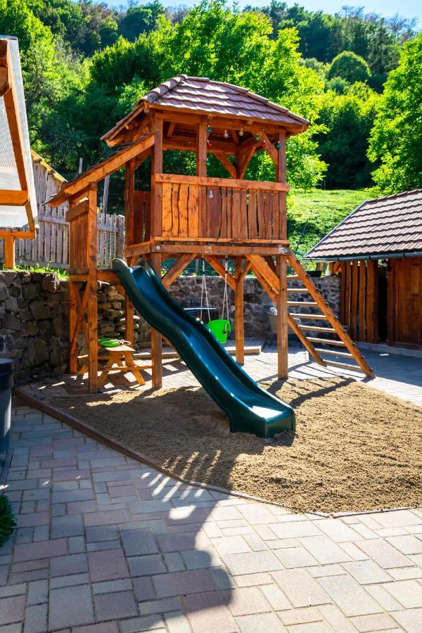 Apartamento HepeHuta Házikó Háromhuta Exterior foto